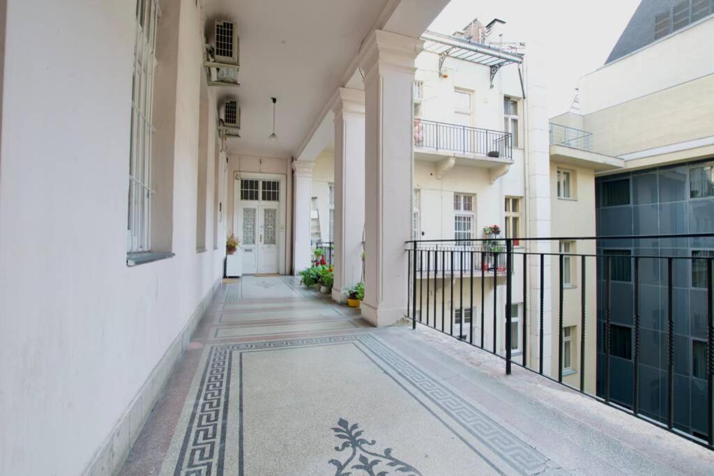 Premium Apartment By Hi5-Vaci Str. 3 Bedroom Budapest Kültér fotó